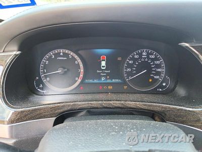 Zdjęcie 9 z 12 samochodu: 2014 HYUNDAI EQUUS SIGNATURE VIN:KMHGH4JH6EU083237 - miniatura