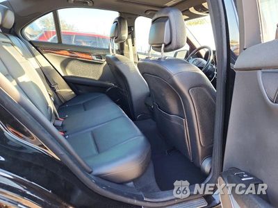 Zdjęcie 10 z 12 samochodu: 2011 MERCEDES-BENZ C 300 4MATIC VIN:WDDGF8BB6BR144991 - miniatura