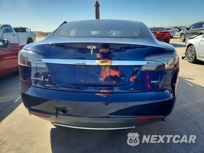 Zdjęcie 6 z 12 samochodu: 2015 TESLA MODEL S 70D VIN:5YJSA1S23FF094590 - miniatura