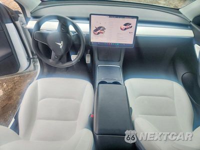 Zdjęcie 8 z 12 samochodu: 2022 TESLA MODEL Y VIN:7SAYGDEF8NF406168 - miniatura