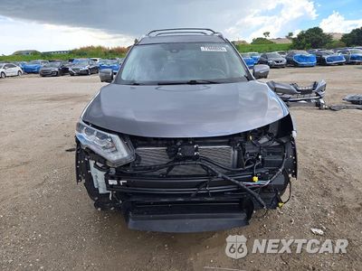 Piąte zdjęcie samochodu w środku: 2018 NISSAN ROGUE SL VIN:JN8AT2MV4JW342552 - miniatura