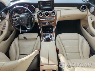 Zdjęcie 8 z 12 samochodu: 2017 MERCEDES-BENZ C 300 4MATIC VIN:55SWF4KB8HU213286 - miniatura