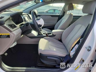 Zdjęcie 7 z 13 samochodu: 2016 HYUNDAI SONATA HYBRID SE VIN:KMHE24L17GA033413 - miniatura