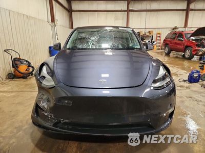 Piąte zdjęcie samochodu w środku: 2024 TESLA MODEL Y VIN:7SAYGDEE1RA254017 - miniatura