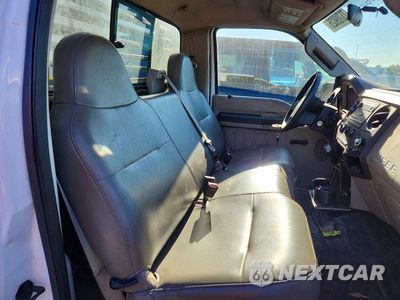Zdjęcie 11 z 13 samochodu: 2008 FORD F250 SUPER DUTY VIN:1FTNF205X8EE05776 - miniatura