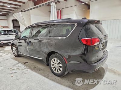 Drugie zdjęcie samochodu z przodu: 2017 CHRYSLER PACIFICA TOURING L VIN:2C4RC1BG4HR804916 - miniatura