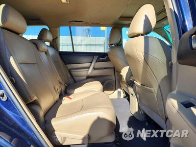 Zdjęcie 11 z 14 samochodu: 2012 TOYOTA HIGHLANDER SE VIN:5TDBK3EH9CS130735 - miniatura