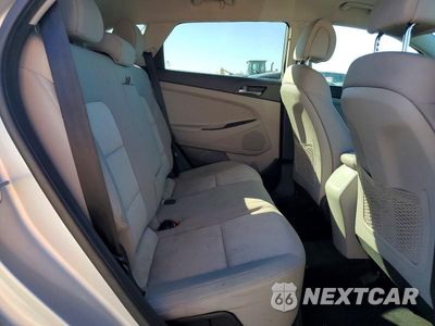 Zdjęcie 11 z 13 samochodu: 2017 HYUNDAI TUCSON SE VIN:KM8J33A41HU378293 - miniatura
