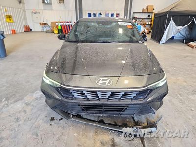 Piąte zdjęcie samochodu w środku: 2026 HYUNDAI ELANTRA SEL SPORT VIN:KMHLM4DG8TU169711 - miniatura
