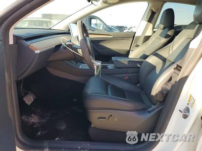 Zdjęcie 7 z 12 samochodu: 2025 TESLA MODEL Y VIN:7SAYGDED0SA378955 - miniatura