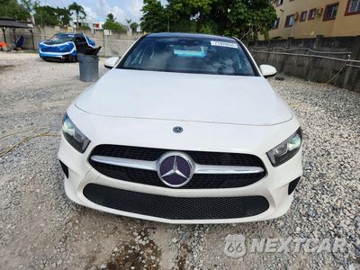 Piąte zdjęcie samochodu w środku: 2019 MERCEDES-BENZ A 220 VIN:WDD3G4EBXKW001477 - miniatura