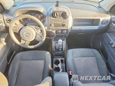 Zdjęcie 8 z 12 samochodu: 2014 JEEP COMPASS SPORT VIN:1C4NJCBA8ED785992 - miniatura