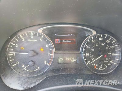 Zdjęcie 9 z 13 samochodu: 2015 NISSAN PATHFINDER SV VIN:5N1AR2MN0FC715780 - miniatura