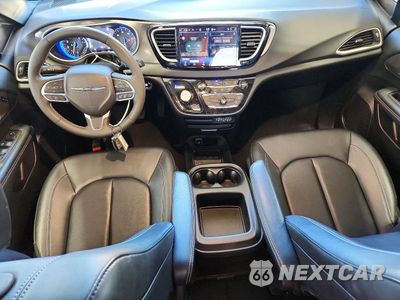 Zdjęcie 8 z 14 samochodu: 2025 CHRYSLER PACIFICA SELECT VIN:2C4RC1BG9SR599245 - miniatura