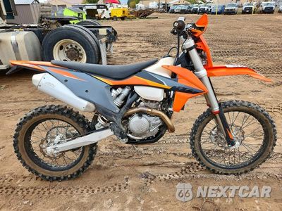 2021 KTM 500 XCF-W DIRT BIKE VBKEXM40XMM433695 - główne zdjęcie licytacji z USA - miniatura