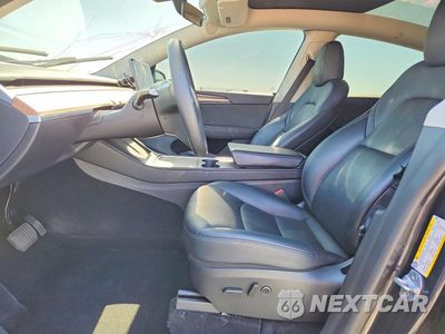 Zdjęcie 7 z 12 samochodu: 2025 TESLA MODEL Y VIN:7SAYGDED6SF216069 - miniatura