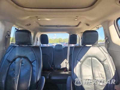 Zdjęcie 10 z 14 samochodu: 2018 CHRYSLER PACIFICA LIMITED VIN:2C4RC1GG9JR269046 - miniatura