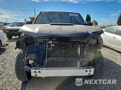 Piąte zdjęcie samochodu w środku: 2019 TOYOTA 4RUNNER TRD OFF-ROAD PREMIUM VIN:JTEBU5JR5K5722220 - miniatura