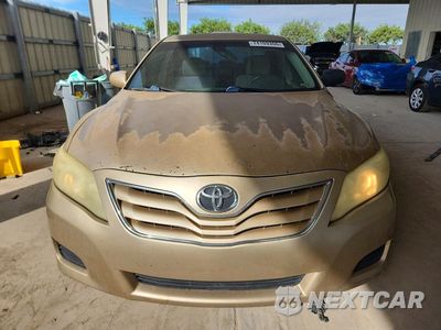 Piąte zdjęcie samochodu w środku: 2011 TOYOTA CAMRY LE VIN:4T1BF3EK6BU167456 - miniatura