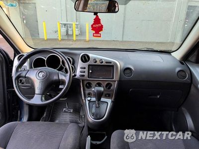 Zdjęcie 9 z 10 samochodu: 2004 TOYOTA MATRIX XR VIN:2T1KR32E84C217915 - miniatura