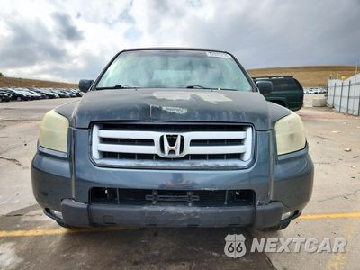 Piąte zdjęcie samochodu w środku: 2006 HONDA PILOT EX VIN:2HKYF18556H522626 - miniatura