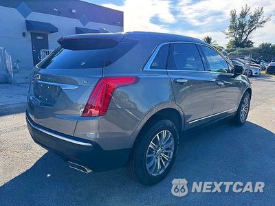 Trzecie zdjęcie samochodu z tyłu: 2019 CADILLAC XT5 LUXURY VIN:1GYKNCRSXKZ192889 - miniatura