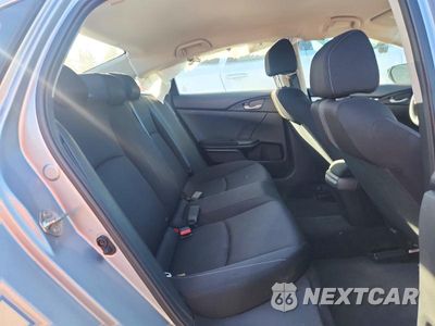 Zdjęcie 10 z 12 samochodu: 2019 HONDA CIVIC LX VIN:2HGFC2F66KH546763 - miniatura