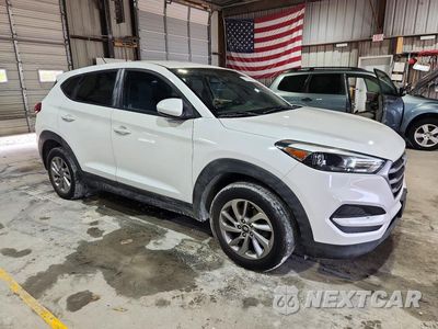 Czwarte zdjęcie samochodu z boku: 2018 HYUNDAI TUCSON SE VIN:KM8J2CA43JU832651 - miniatura