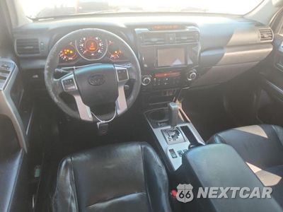Zdjęcie 8 z 13 samochodu: 2011 TOYOTA 4RUNNER LIMITED VIN:JTEZU5JR9B5015684 - miniatura