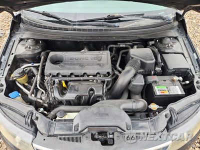 Zdjęcie 11 z 12 samochodu: 2012 KIA FORTE EX VIN:KNAFU4A22C5469682 - miniatura