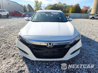 Piąte zdjęcie samochodu w środku: 2018 HONDA ACCORD EX VIN:1HGCV1F46JA010172 - miniatura