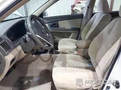 Zdjęcie 7 z 12 samochodu: 2006 KIA SPECTRA EX VIN:KNAFE121465235808 - miniatura