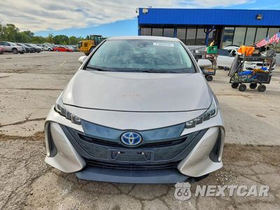 Piąte zdjęcie samochodu w środku: 2021 TOYOTA PRIUS PRIME XLE VIN:JTDKAMFP7M3195388 - miniatura