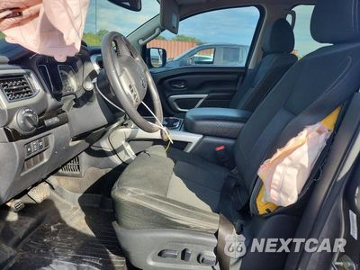 Zdjęcie 7 z 13 samochodu: 2017 NISSAN TITAN SV VIN:1N6AA1E64HN536465 - miniatura