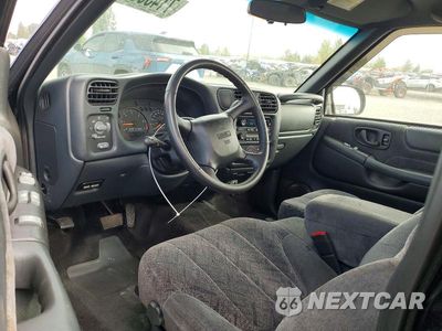 Zdjęcie 8 z 12 samochodu: 2002 GMC SONOMA VIN:1GTCS14W728257656 - miniatura