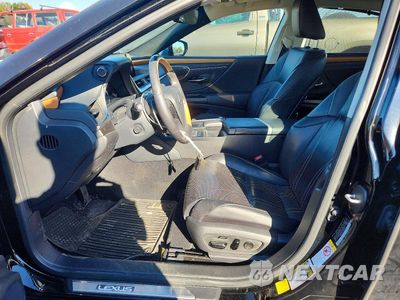 Zdjęcie 7 z 12 samochodu: 2019 LEXUS ES 350 VIN:58ABZ1B19KU008107 - miniatura