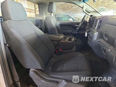 Zdjęcie 10 z 12 samochodu: 2021 CHEVROLET SILVERADO C1500 VIN:3GCNWAEH9MG315454 - miniatura