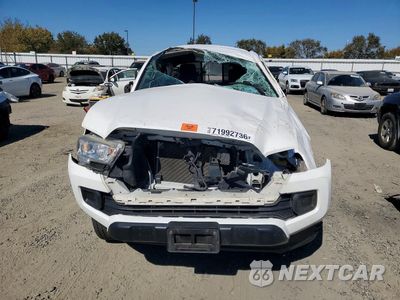 Piąte zdjęcie samochodu w środku: 2019 TOYOTA TACOMA SR VIN:5TFRX5GN8KX140342 - miniatura