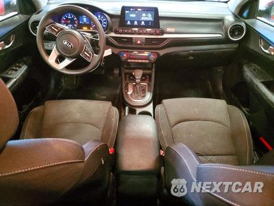 Zdjęcie 8 z 12 samochodu: 2019 KIA FORTE LXS VIN:3KPF24AD4KE136087 - miniatura