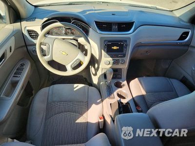Zdjęcie 8 z 13 samochodu: 2017 CHEVROLET TRAVERSE LS VIN:1GNKRFEDXHJ312305 - miniatura