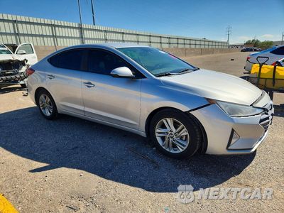 Czwarte zdjęcie samochodu z boku: 2019 HYUNDAI ELANTRA SEL VIN:5NPD84LF1KH408871 - miniatura