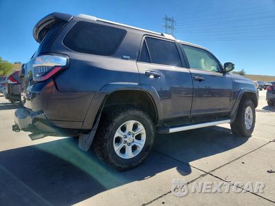 Trzecie zdjęcie samochodu z tyłu: 2017 TOYOTA 4RUNNER SR5 PREMIUM VIN:JTEBU5JRXH5429275 - miniatura