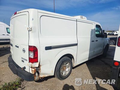 Trzecie zdjęcie samochodu z tyłu: 2013 NISSAN NV 2500 HD S VIN:1N6BF0KX1DN106951 - miniatura