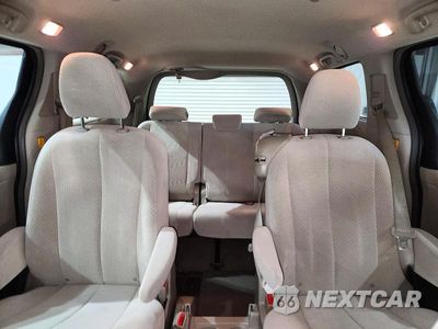 Zdjęcie 10 z 13 samochodu: 2012 TOYOTA SIENNA LE VIN:5TDKK3DC1CS263656 - miniatura