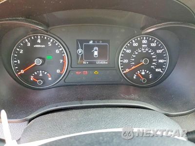 Zdjęcie 9 z 12 samochodu: 2017 KIA OPTIMA LX VIN:5XXGT4L37HG126840 - miniatura