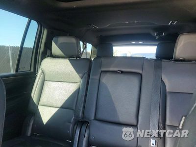 Zdjęcie 10 z 13 samochodu: 2021 CHEVROLET SUBURBAN C1500 LT VIN:1GNSCCKD4MR488198 - miniatura