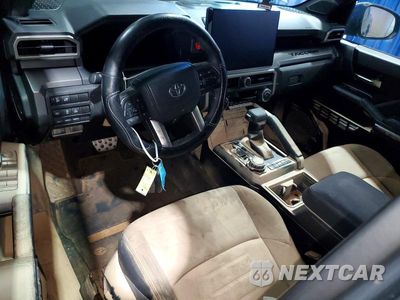 Zdjęcie 8 z 12 samochodu: 2024 TOYOTA TACOMA TRD SPORT VIN:3TYLB5JN6RT029399 - miniatura