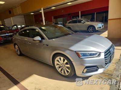 Czwarte zdjęcie samochodu z boku: 2018 AUDI A5 PREMIUM PLUS VIN:WAUBNCF50JA059492 - miniatura