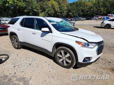 Czwarte zdjęcie samochodu z boku: 2018 CHEVROLET TRAVERSE LT VIN:1GNERHKW6JJ172418 - miniatura