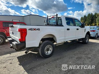 Trzecie zdjęcie samochodu z tyłu: 2019 FORD F350 SUPER DUTY VIN:1FT8W3B66KEC28918 - miniatura